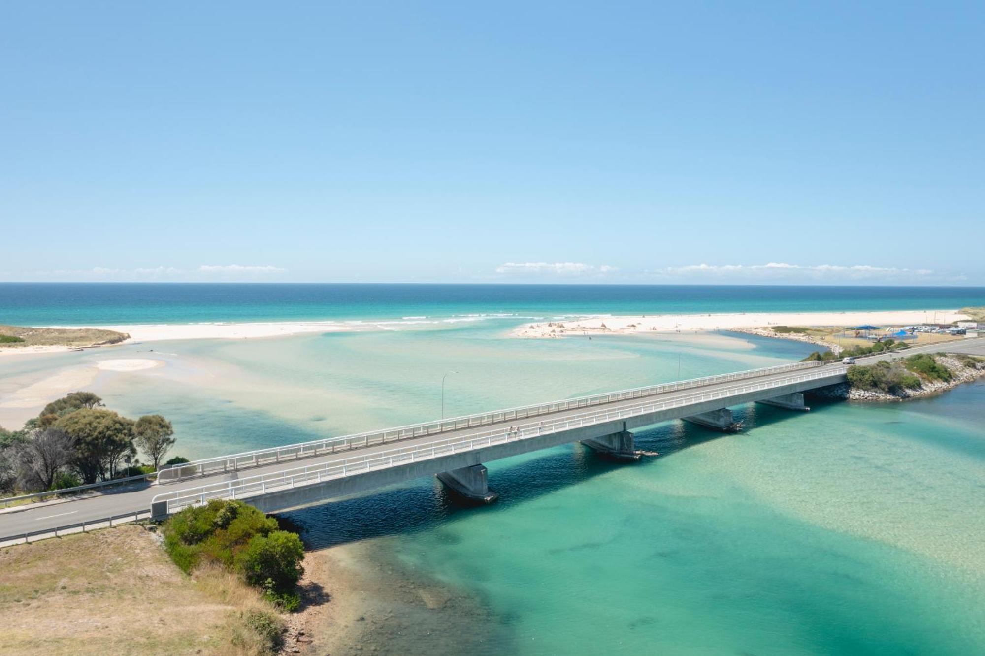 Blue Seas Holiday Villas Scamander Exteriör bild